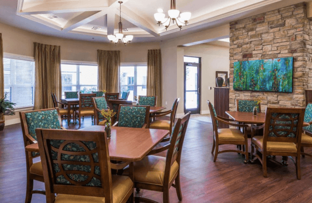 Lynridge Of Arlington Assisted Living and Memory Care