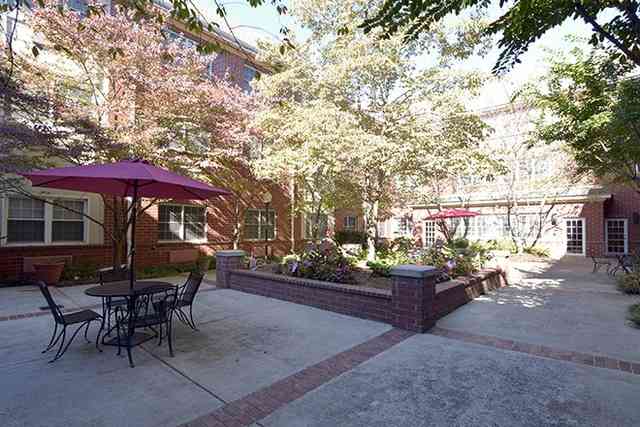 Magnolia Place of Roswell