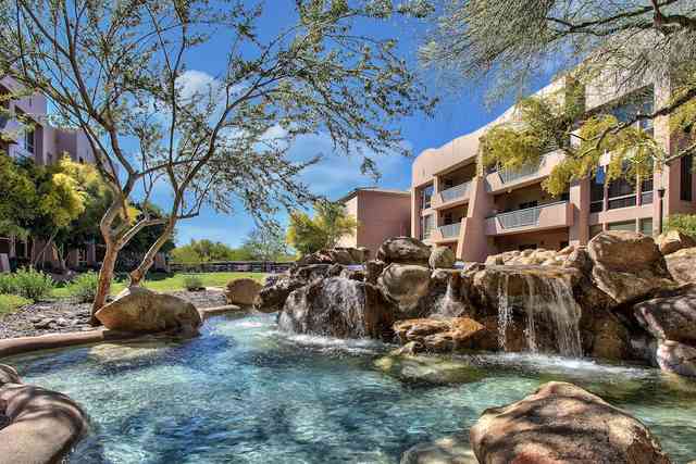 Vi at Grayhawk 