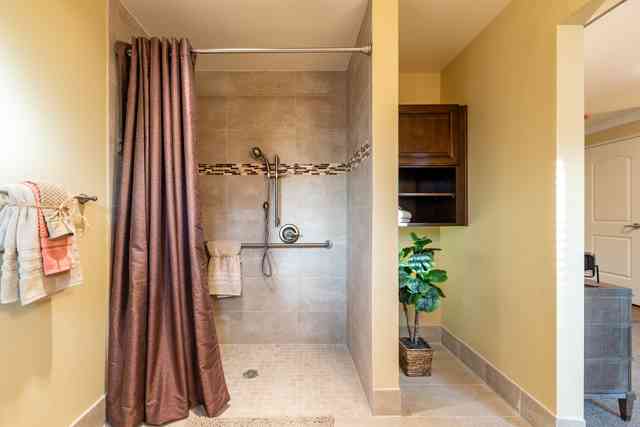 Hollywood Hills, A Pacifica Senior Living Community