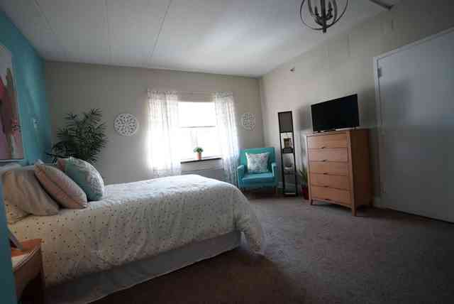 Oyster Bay Manor