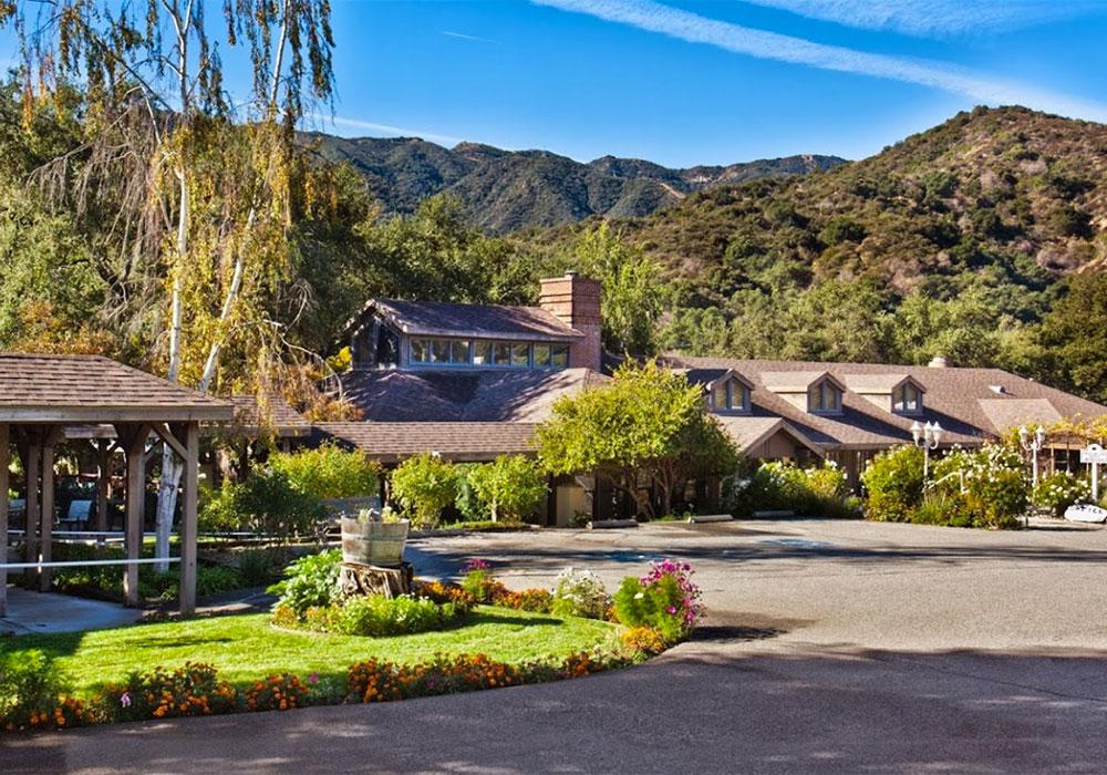 Image of Twelve Oaks Senior Living