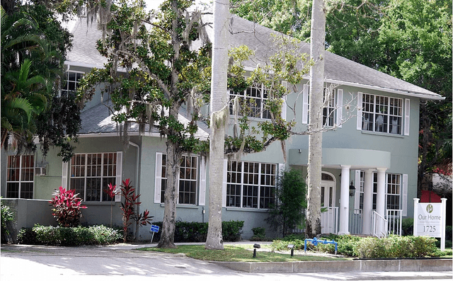 Magnolia on the Avenue