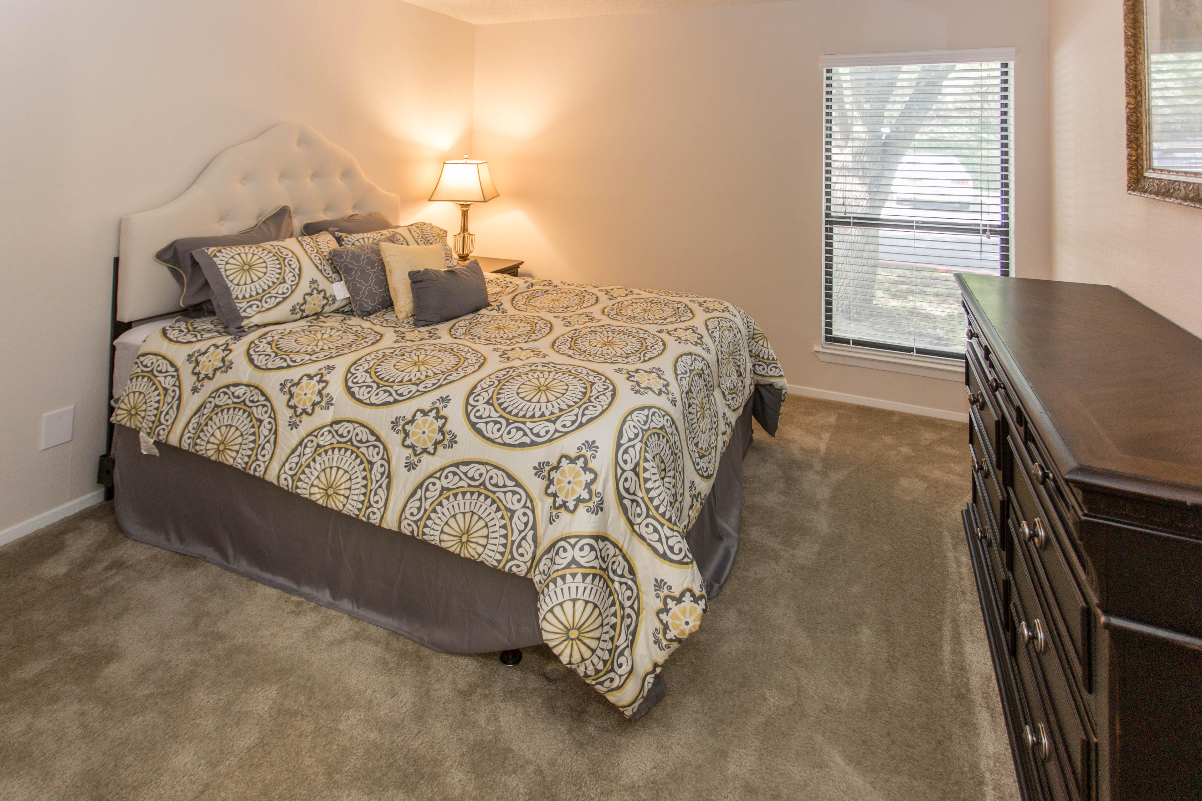 The Continental Pricing, Reviews & Amenities - Austin, Texas