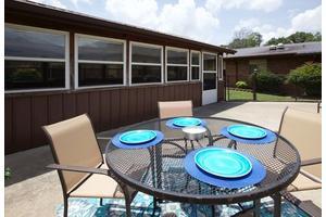 Lewis County Manor Pricing, Reviews & Amenities - Hohenwald, Tennessee
