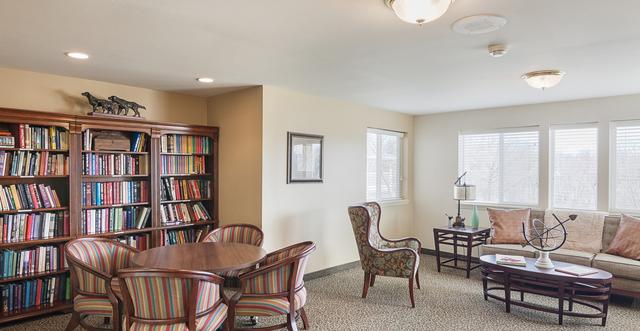 Holiday The Lodge At White Bear