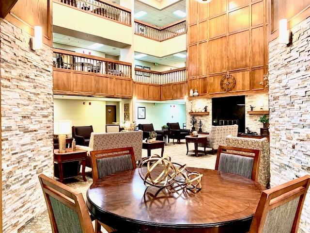 Crown Pointe
