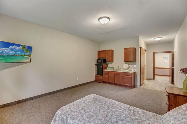 Suite Living of Crystal