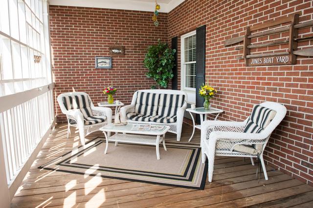 Commonwealth Senior Living at King's Grant House