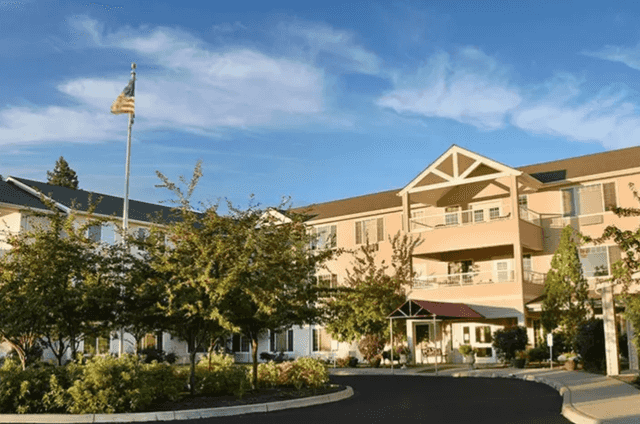 Fox Hollow Independent & Assisted Living Community