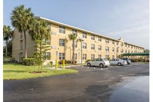 Palm Harbor Apartments